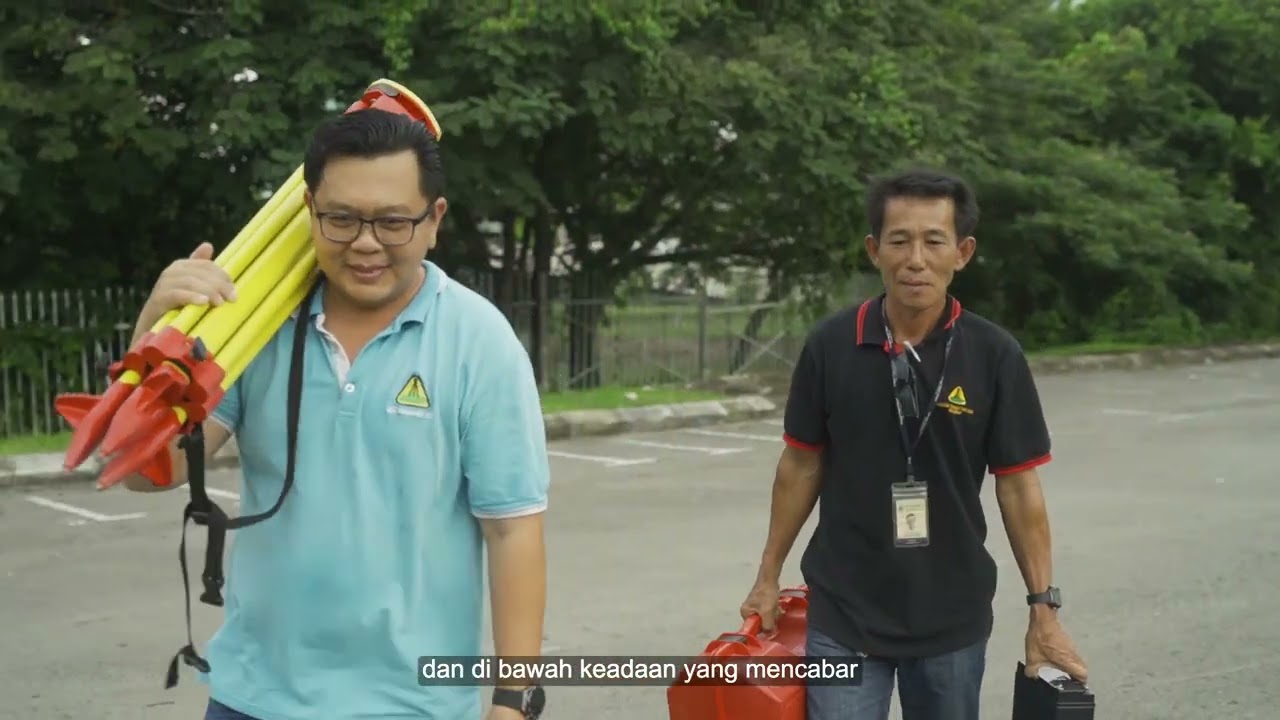 Survey team from Sabah Lands and Surveys Department